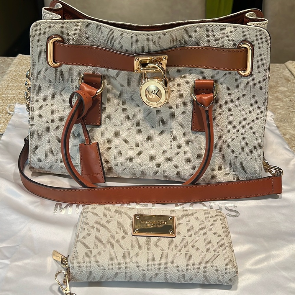 Michael Kors MK design beige handbag and matching shoes wallet